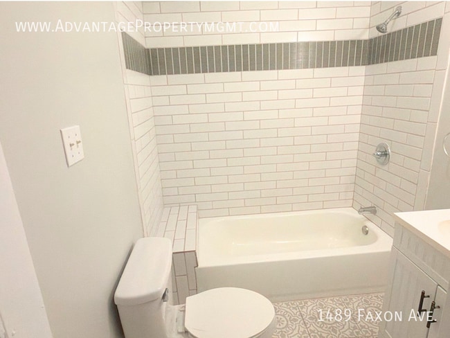 Photo - 1489 Faxon Ave
