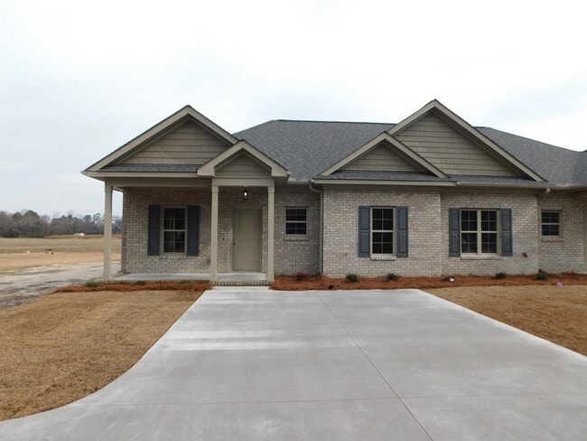 Photo - 434 Lancaster Rd