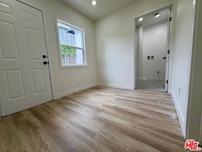 Photo - 1333 Oak St Unit E