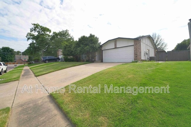 Photo - 10056 S 91st East Ave