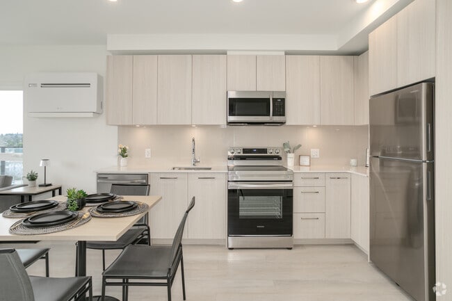 2 chambres, 2 salles de bain - 779 pi² - Cuisine - University Heights