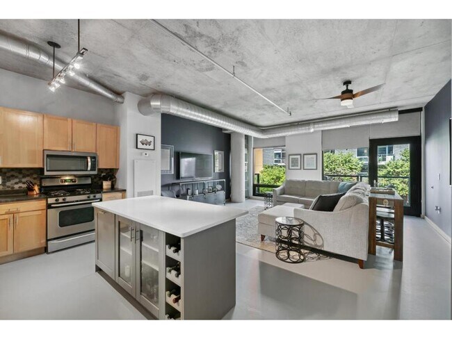Photo - 720 N 4th St Unidad 209