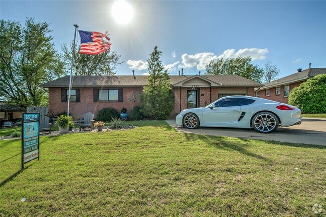 Building Photo - 1409 S Blvd Rental