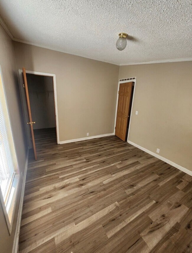 Photo - 3 Bed 2 Bath