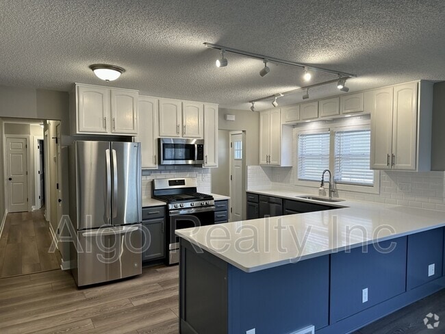 Building Photo - 3616-3616 Kipling Ave Rental