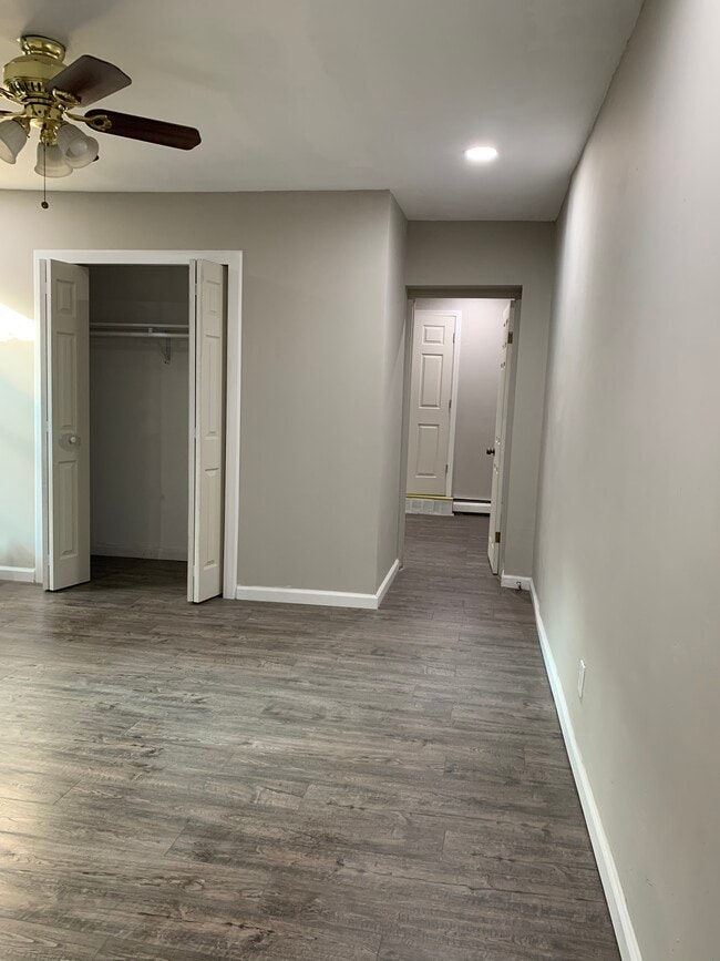 Living room, closet, bed room - 4409 Main St Unidad Second floor