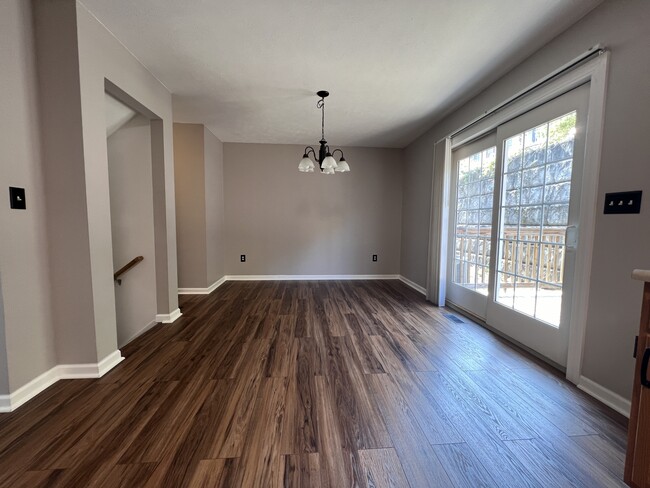 Photo - 848 Quadrilla St