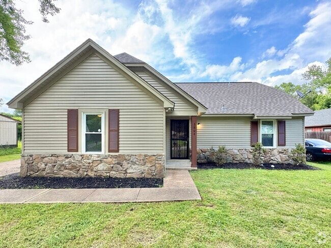 Building Photo - 3804 Walsingham Dr Rental