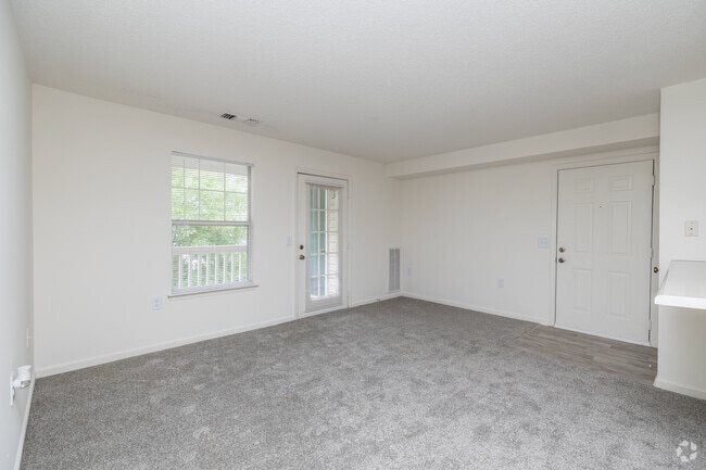 2BR, 2BA - 976SF - Living Room