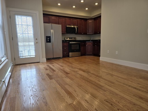 Building Photo - 58 Hawthorne St Unit 2