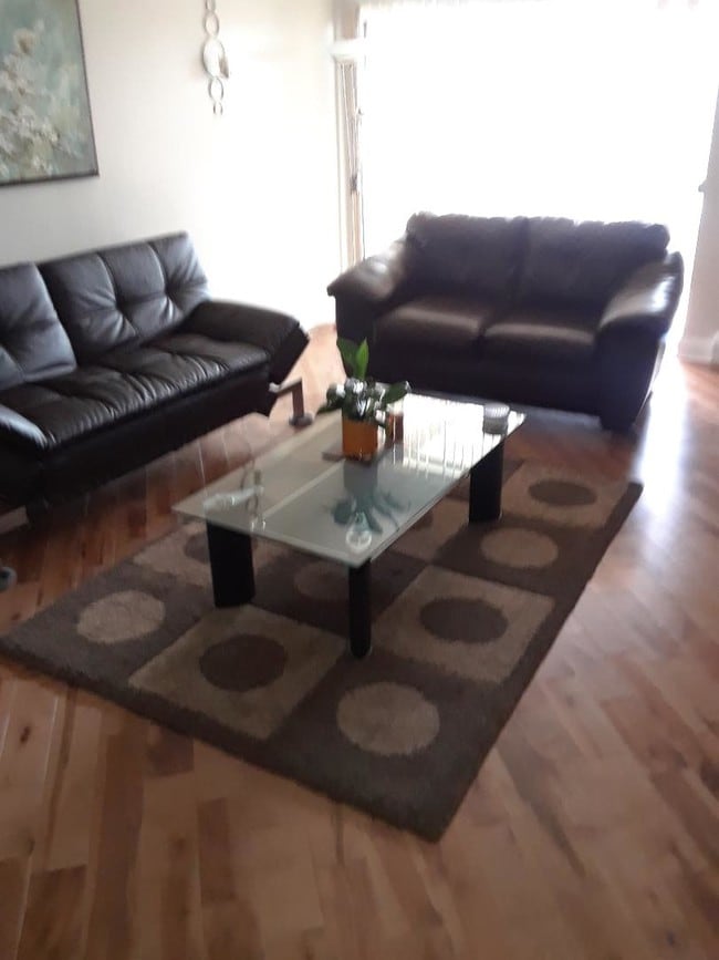 Building Photo - 18 E Old Willow Rd Unit 531N.dupe