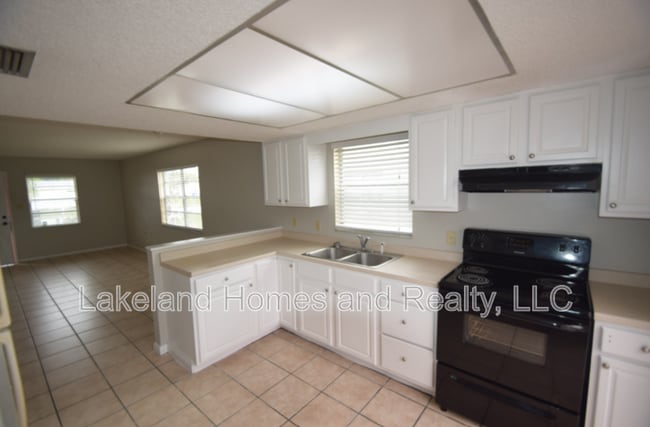 Photo - 6032 Norton Rd