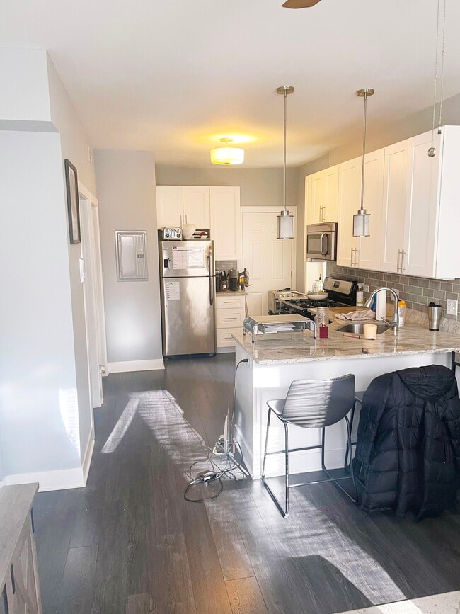 Photo - 1433 N Cleaver St Unit 2F