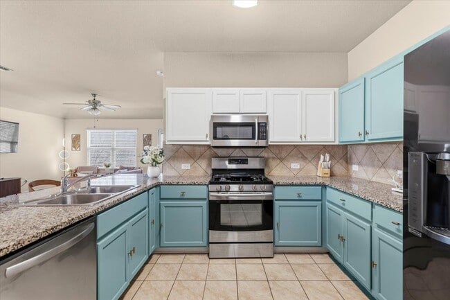 Photo - 11100 Dawes Pl