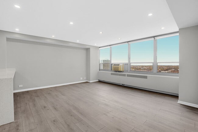 Photo - 3950 N Lake Shore Dr