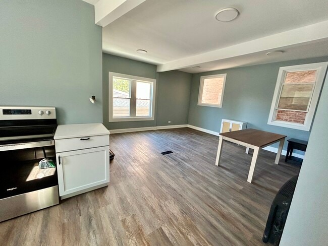 5112 N Cicero Ave Unit 1W