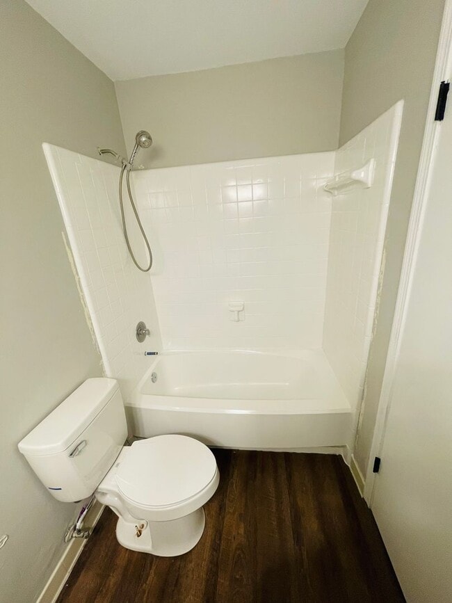 Photo - Spacious Duplex just north of I10 and Monroe