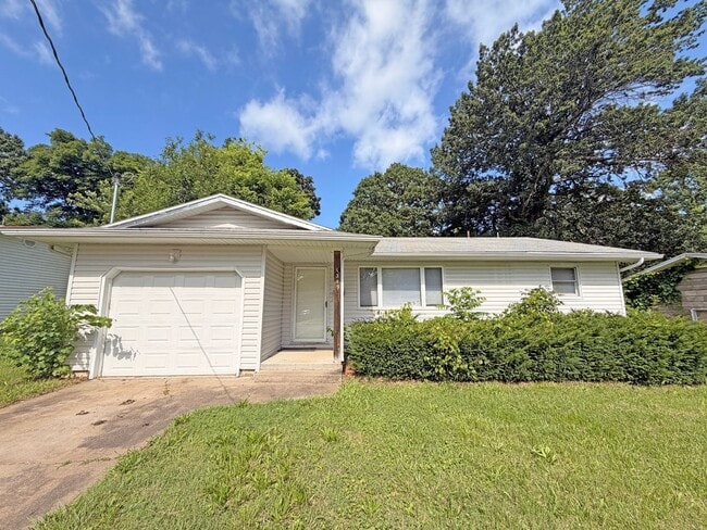 Photo - Great Location - 3 bedroom home available!