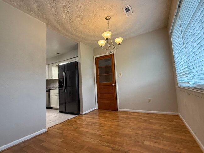 Photo - 733 Mayfield Ave