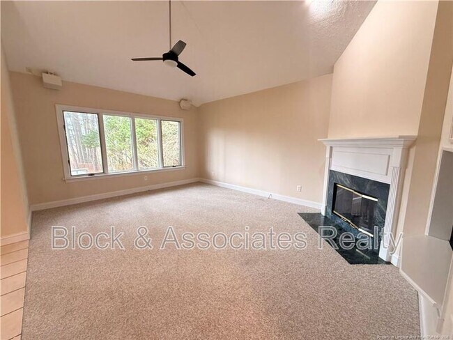 Photo - 1165 Greenbriar Dr