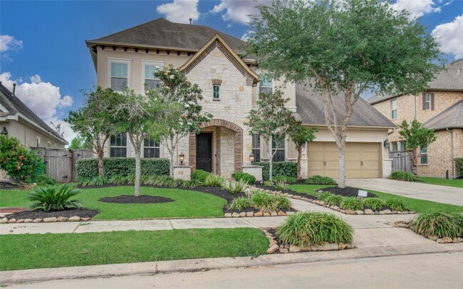 Photo - 2403 Orchard Way