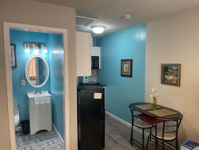 Photo - 3275 Parkhaven Dr