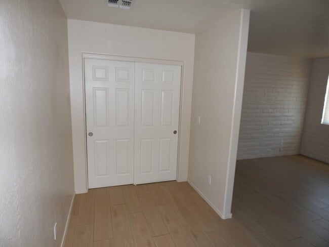 Photo - 438 S Hobson Unit 442