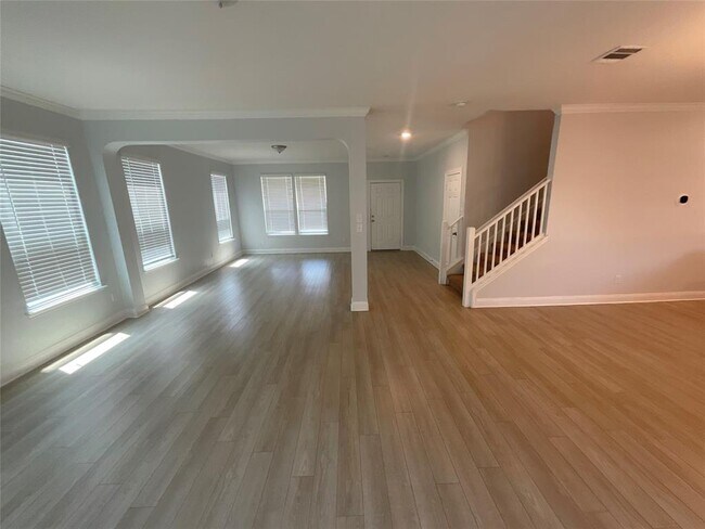 13821 Abraham Lincoln St