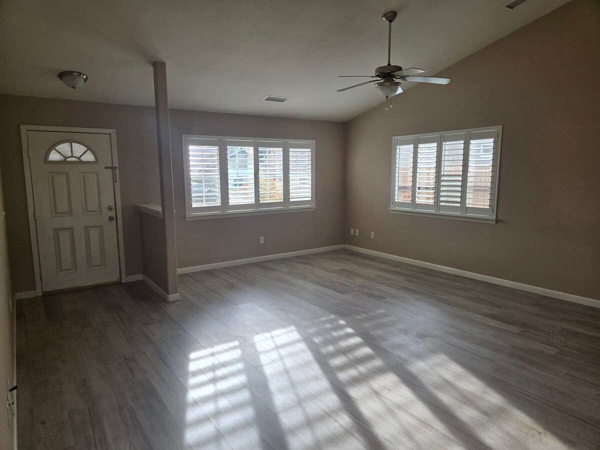 Photo - 3400 Nathan Dr