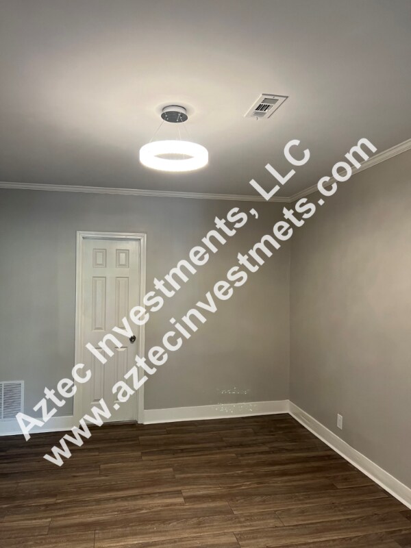 Photo - 1716 Thompson Ave