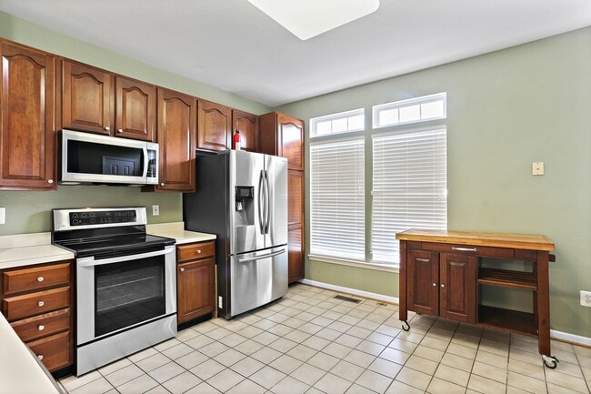 Photo - 570 Eisenhower Dr