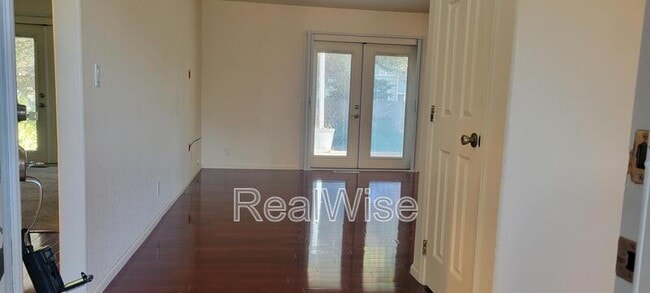 Photo - 1267 SW Ironwood Dr