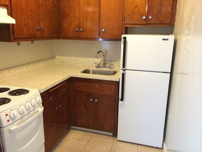 Photo - 530 Veteran Ave House