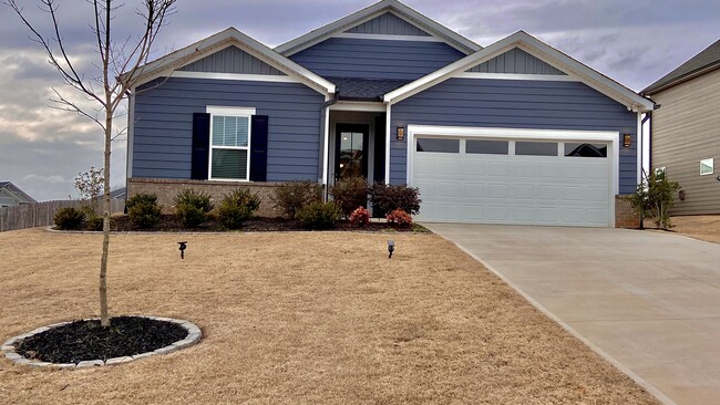 Photo - 178 Redcroft Dr