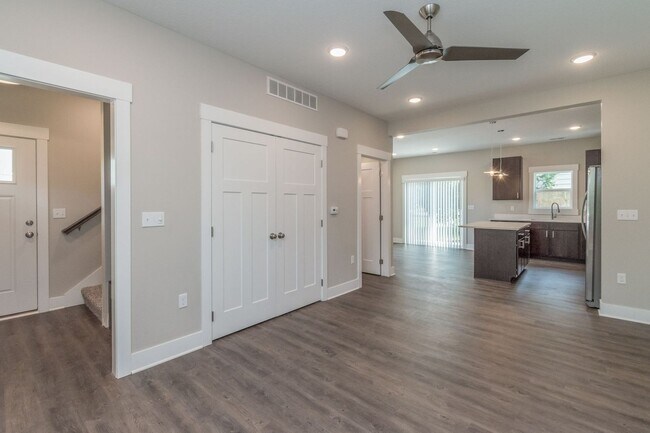 Photo - 307 Washington Ave