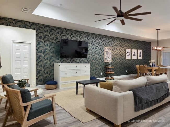 Photo - 4460 NW 19th St