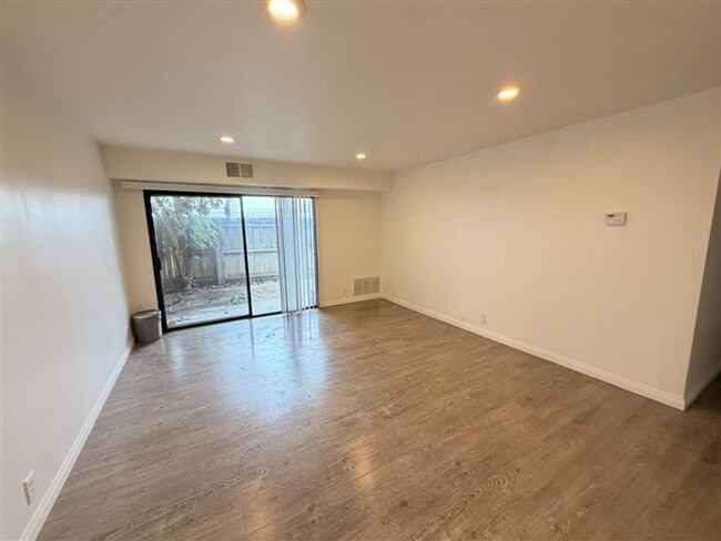 Building Photo - Newly Remodeled 2BR/2BA Condo with Private Outdoor Space! Torrance, CA 90502!