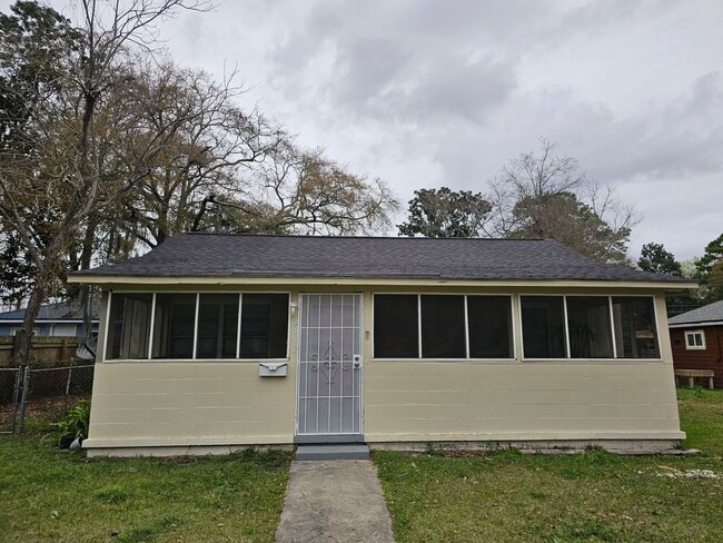 Building Photo - 2318 Alabama Ave
