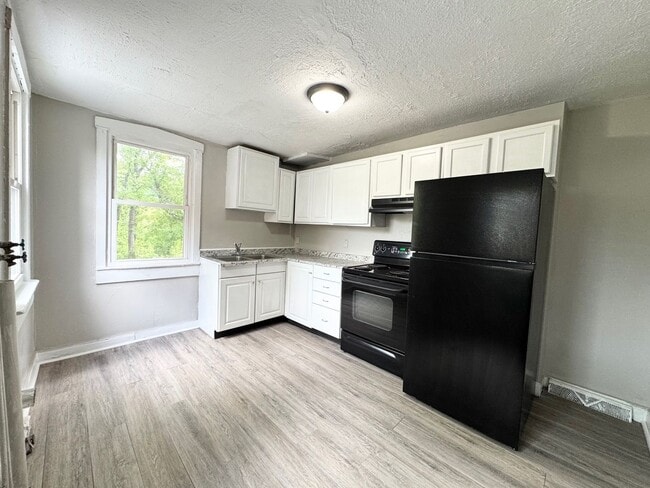 Photo - 2 Bedroom Semi-Detached Home