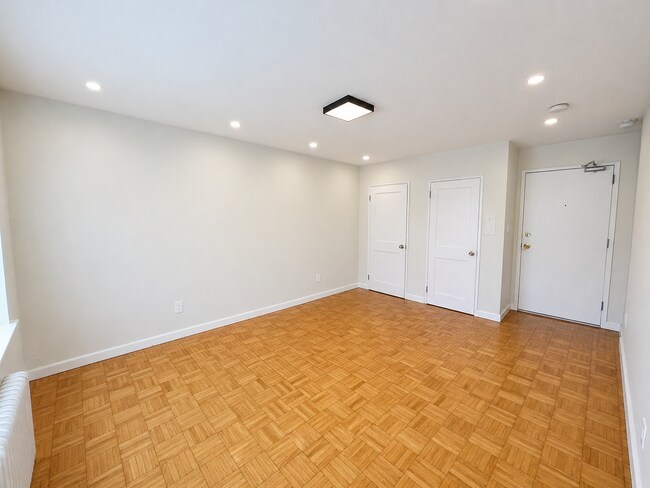 Photo - 710 Spadina Ave. Unit 202