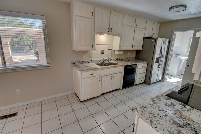 13208 Blue Corn Maiden Trail NE