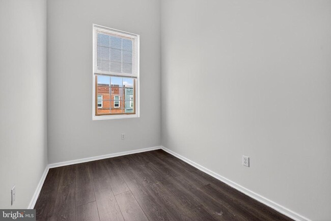 Photo - 1918 W Diamond St