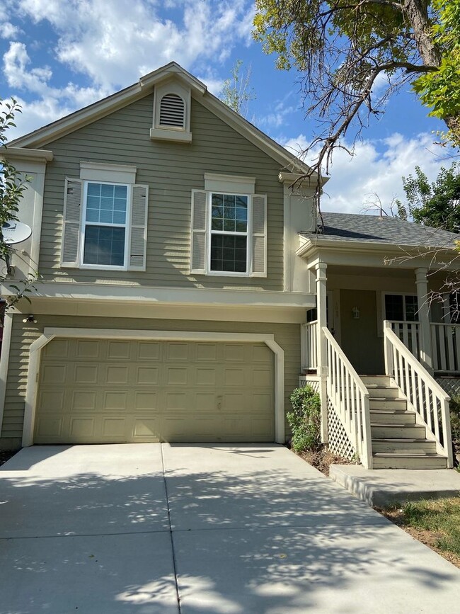 Building Photo - House in Lafayette