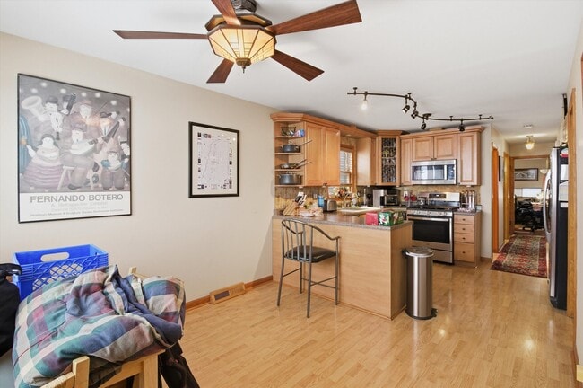 Photo - 5363 N Mont Clare Ave