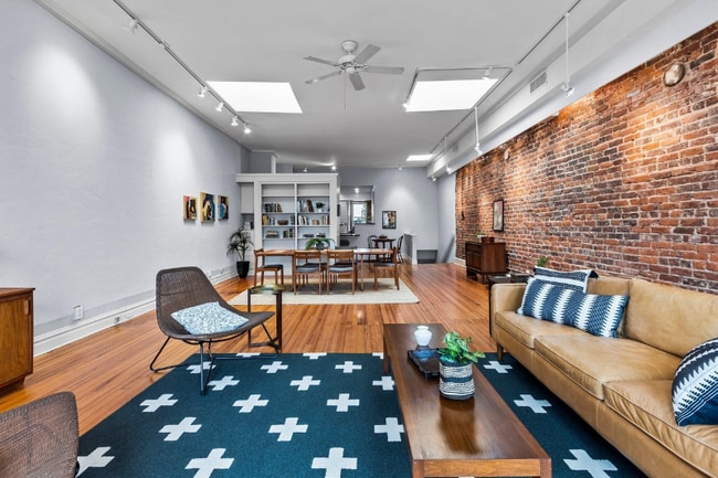 Photo - 323 W Main St