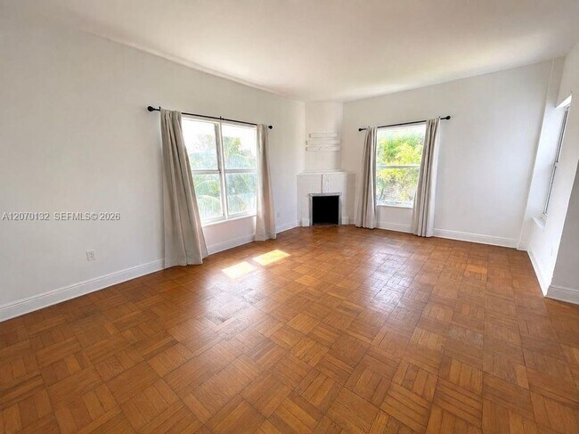 Photo - 4035 Meridian Ave Unit 305