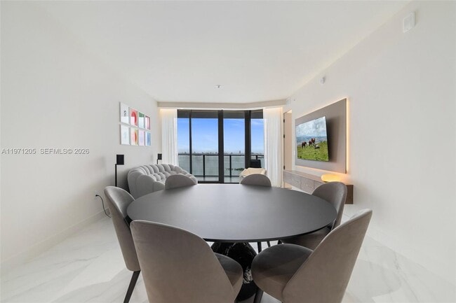 Photo - 700 NE 24th St Unit 2505