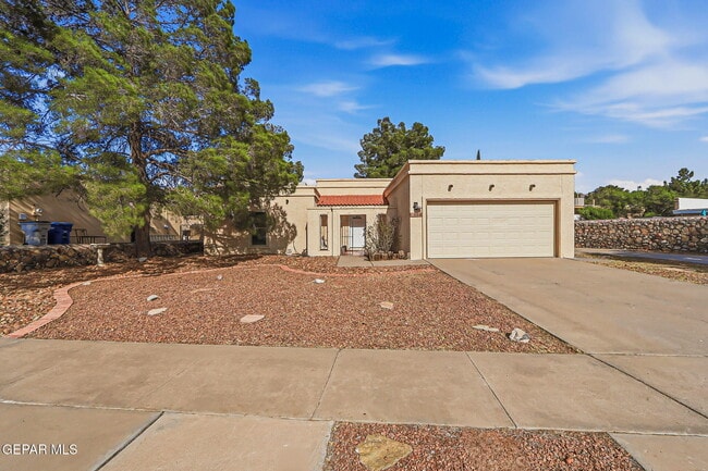 Photo - 604 La Chapa Ave