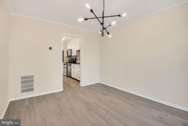 7572 Westlake Terrace