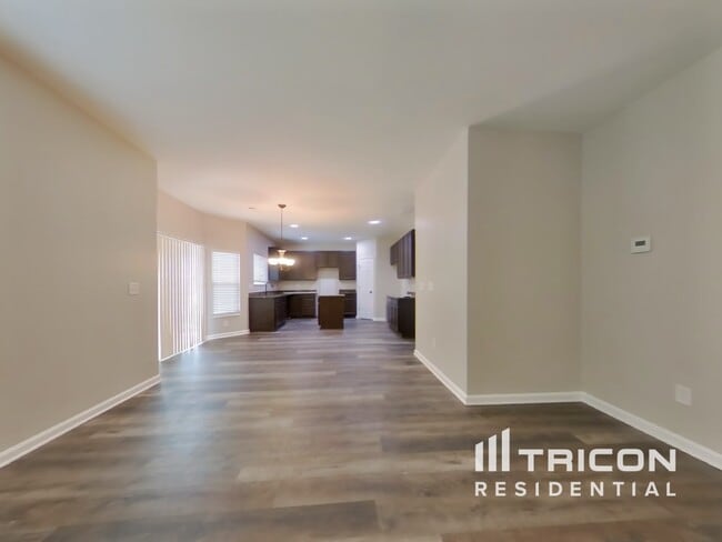 Photo - 10 Moonrise Crossing